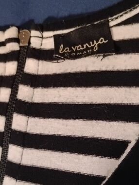 La Vanya Woman Black & White Striped Top with Front Zipper
